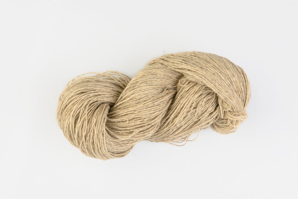 Woolen yarn — view 5