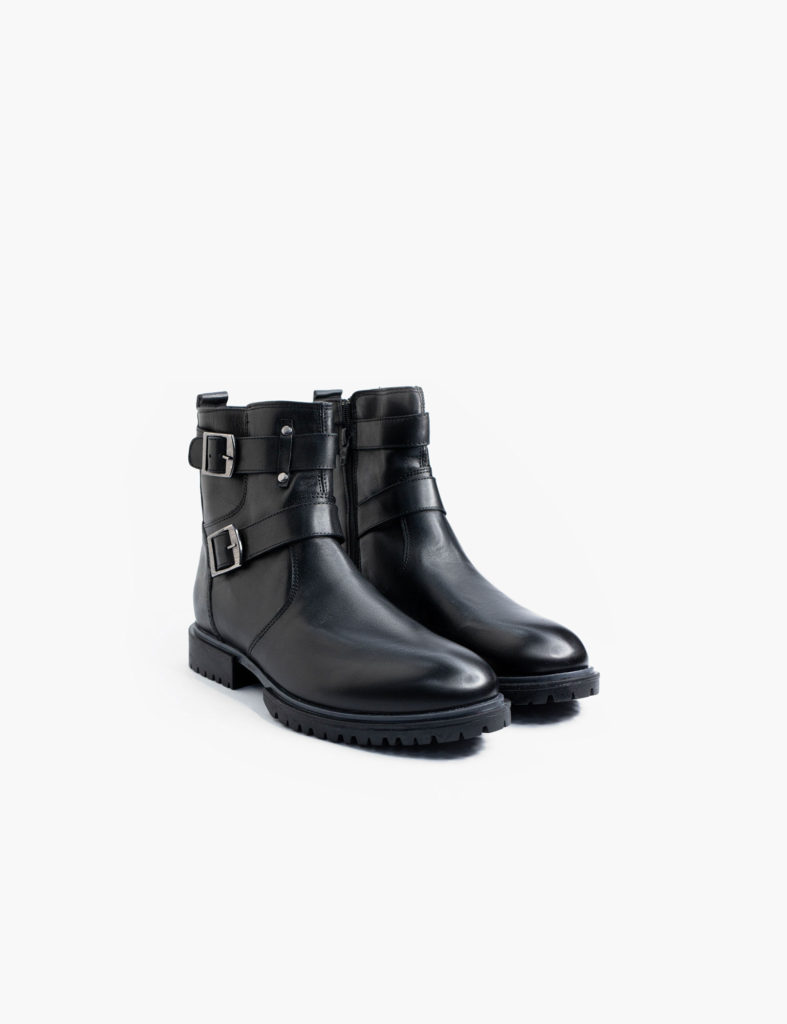 Women’s Leather Shoes — Rowshen, Turkmenistan