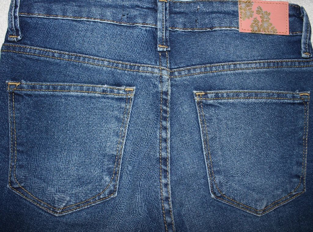 Women’s Denim — view 3